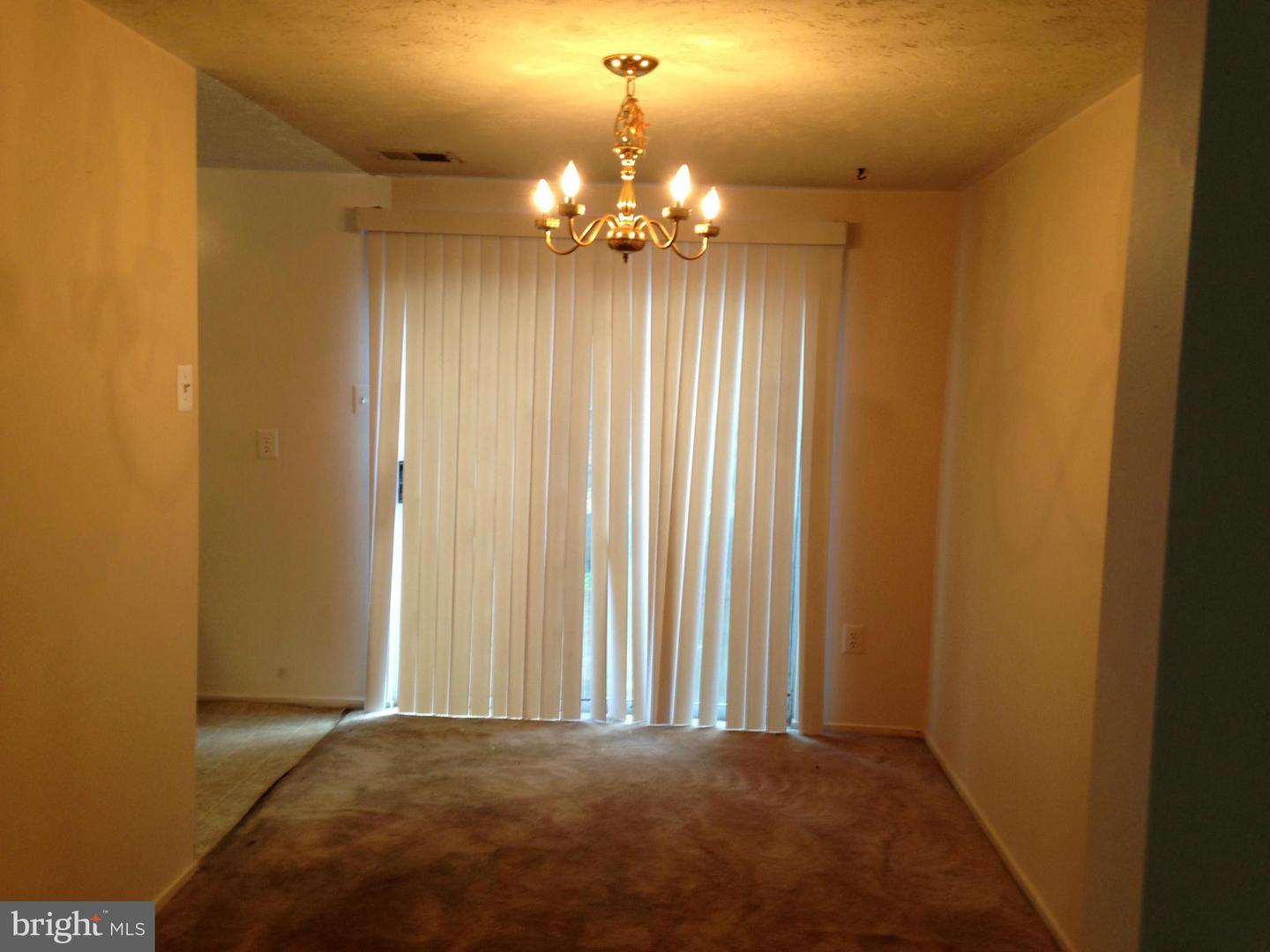 8840 East Grv Property Photo 12