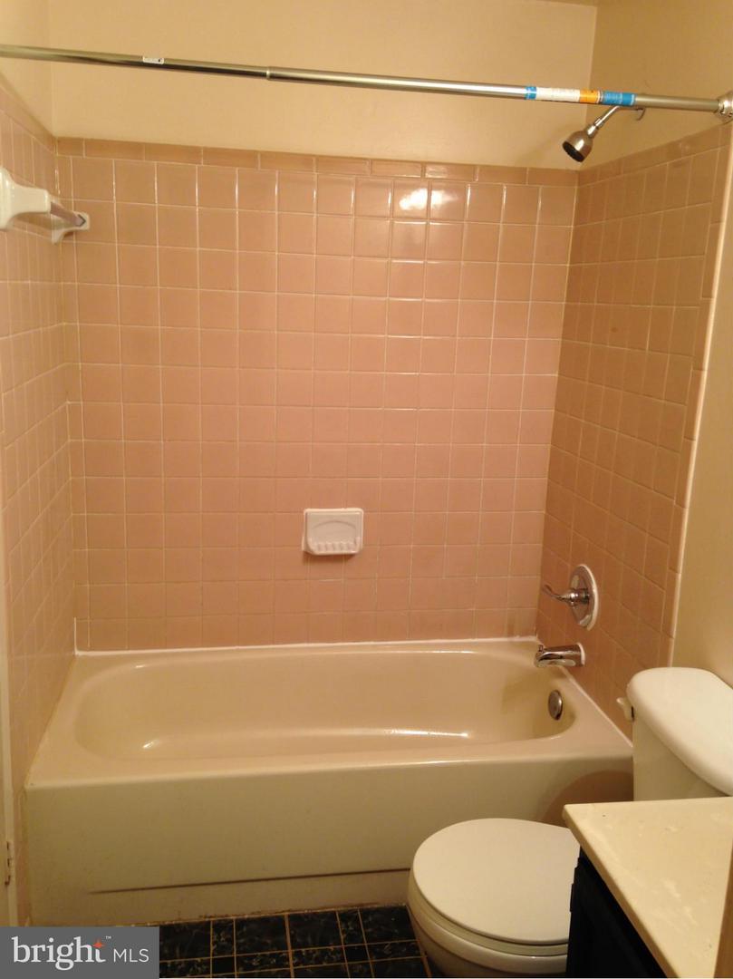 8840 East Grv Property Photo 17