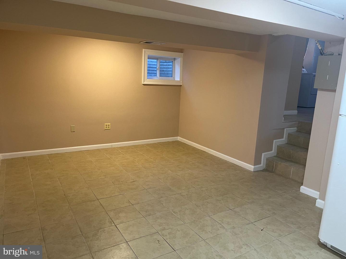 7104 Adelphi Rd Property Photo 23