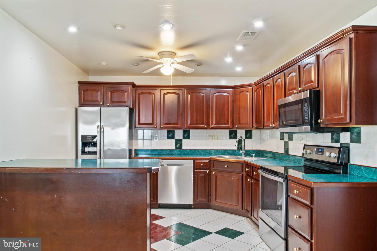610 Millwoof Dr Property Photo 12