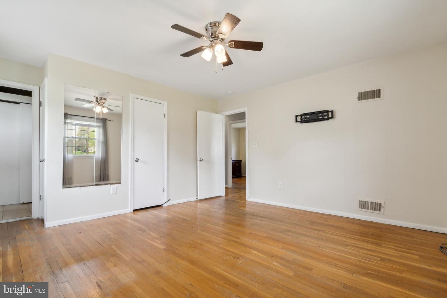 610 Millwoof Dr Property Photo 25