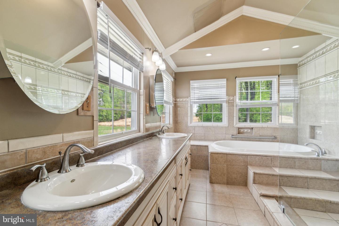 610 Millwoof Dr Property Photo 26