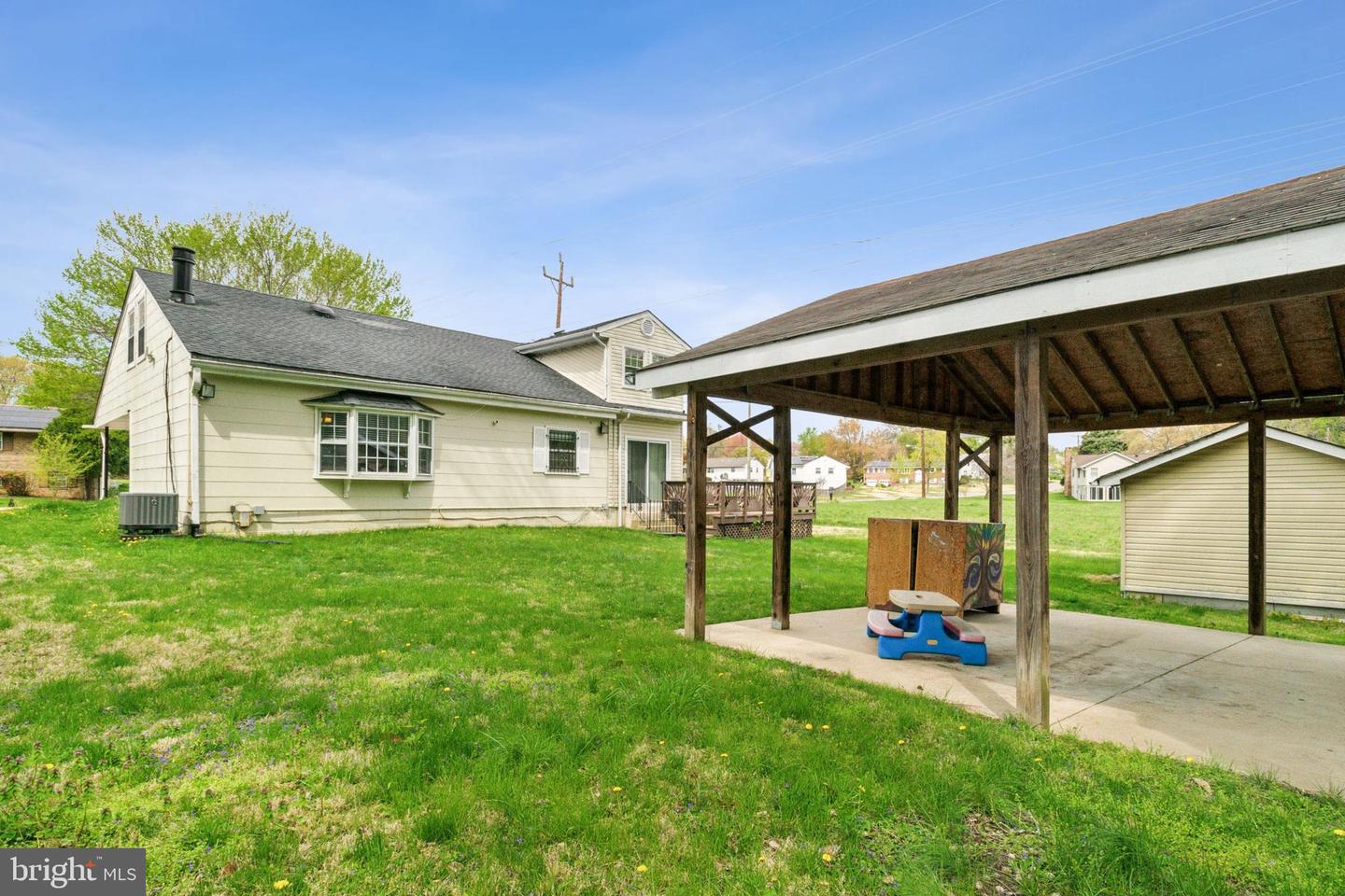 610 Millwoof Dr Property Photo 36