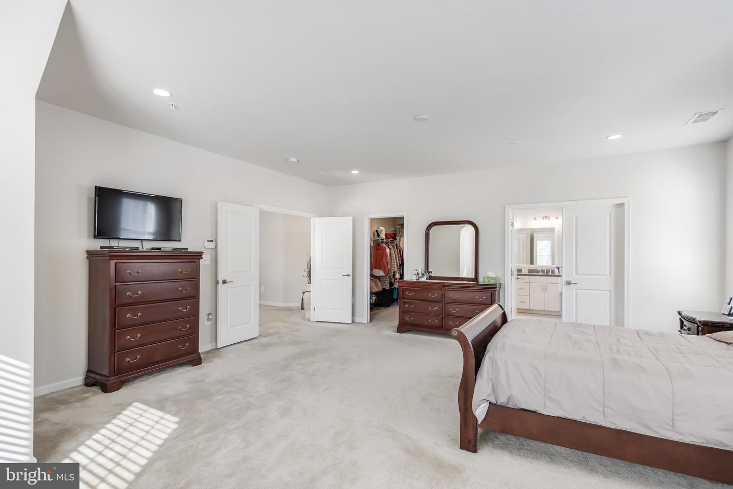 4702 Thoroughbred Dr Property Photo 17