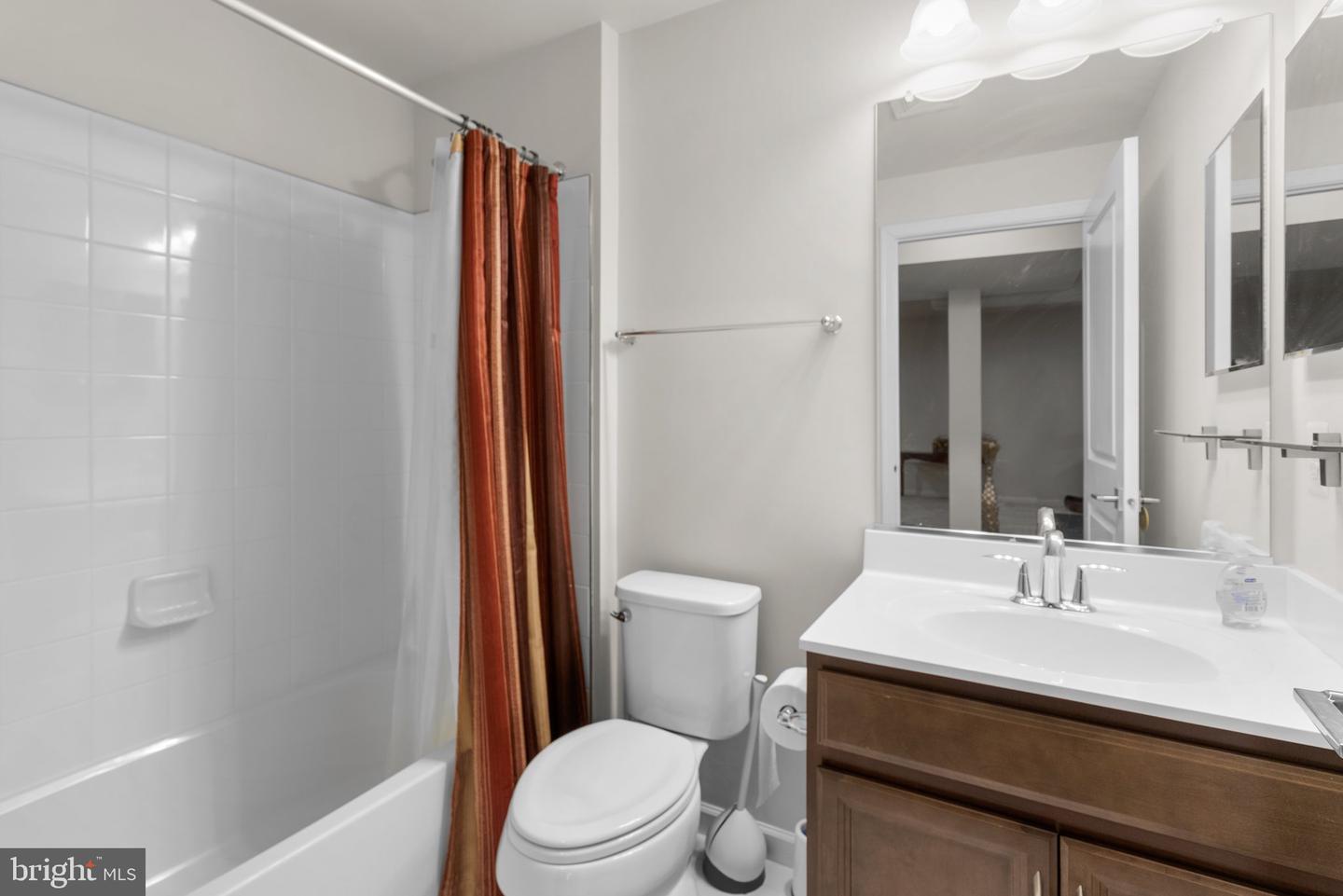 4702 Thoroughbred Dr Property Photo 37