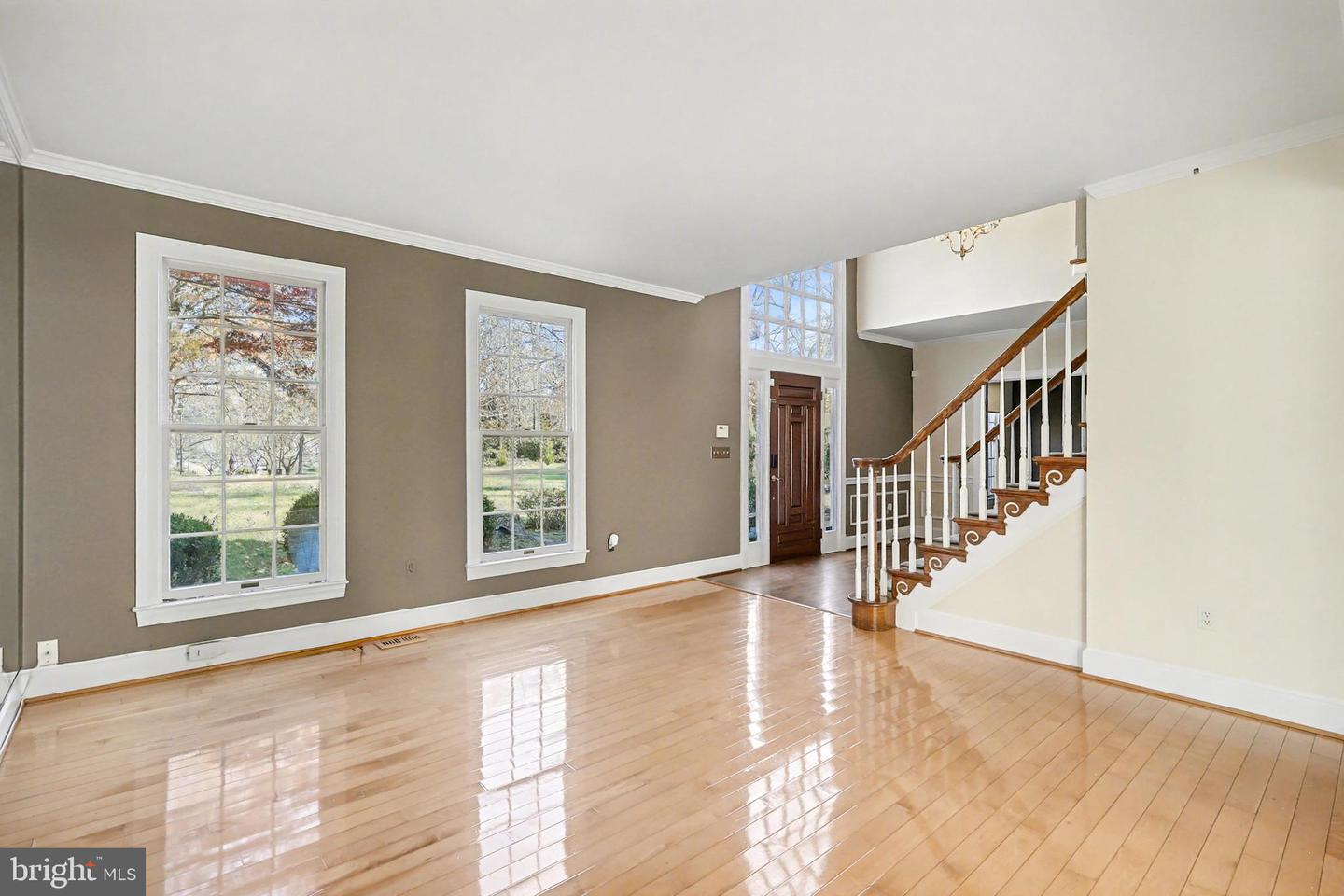 1215 Heritage Hills Dr Property Photo 3