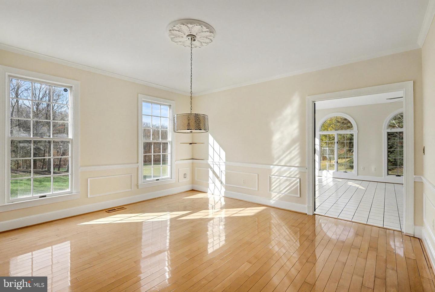 1215 Heritage Hills Dr Property Photo 4