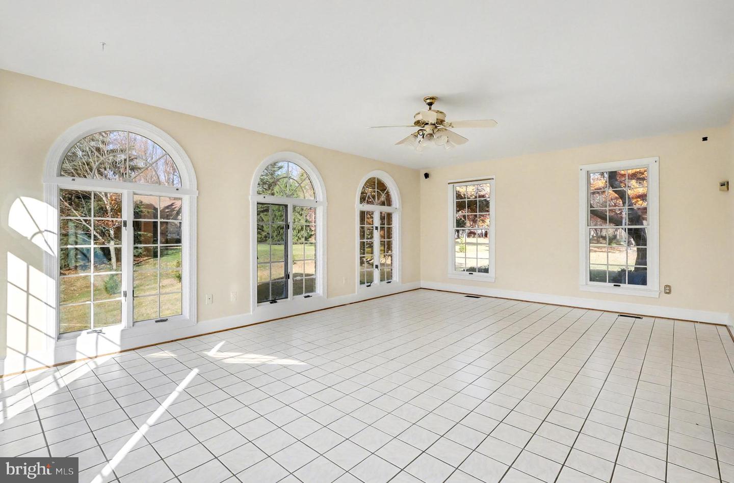 1215 Heritage Hills Dr Property Photo 13