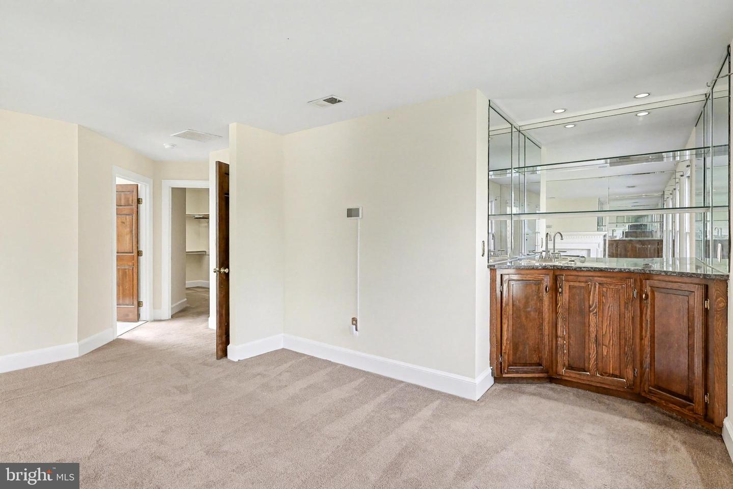 1215 Heritage Hills Dr Property Photo 18