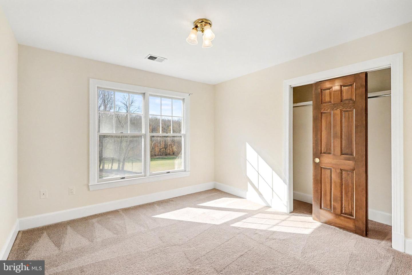 1215 Heritage Hills Dr Property Photo 24