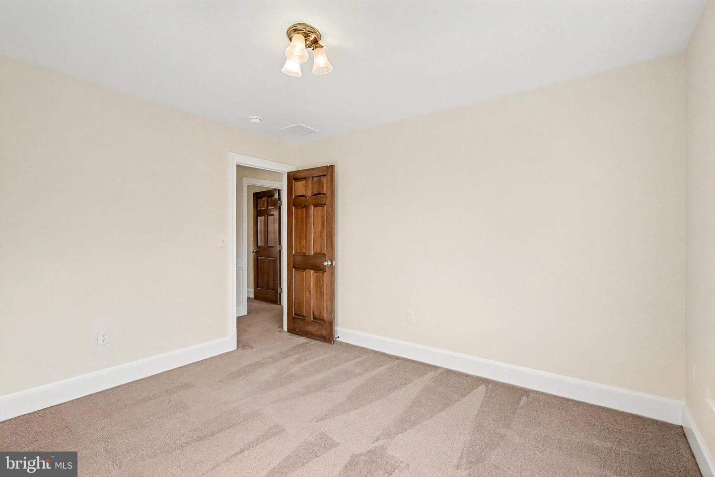 1215 Heritage Hills Dr Property Photo 25