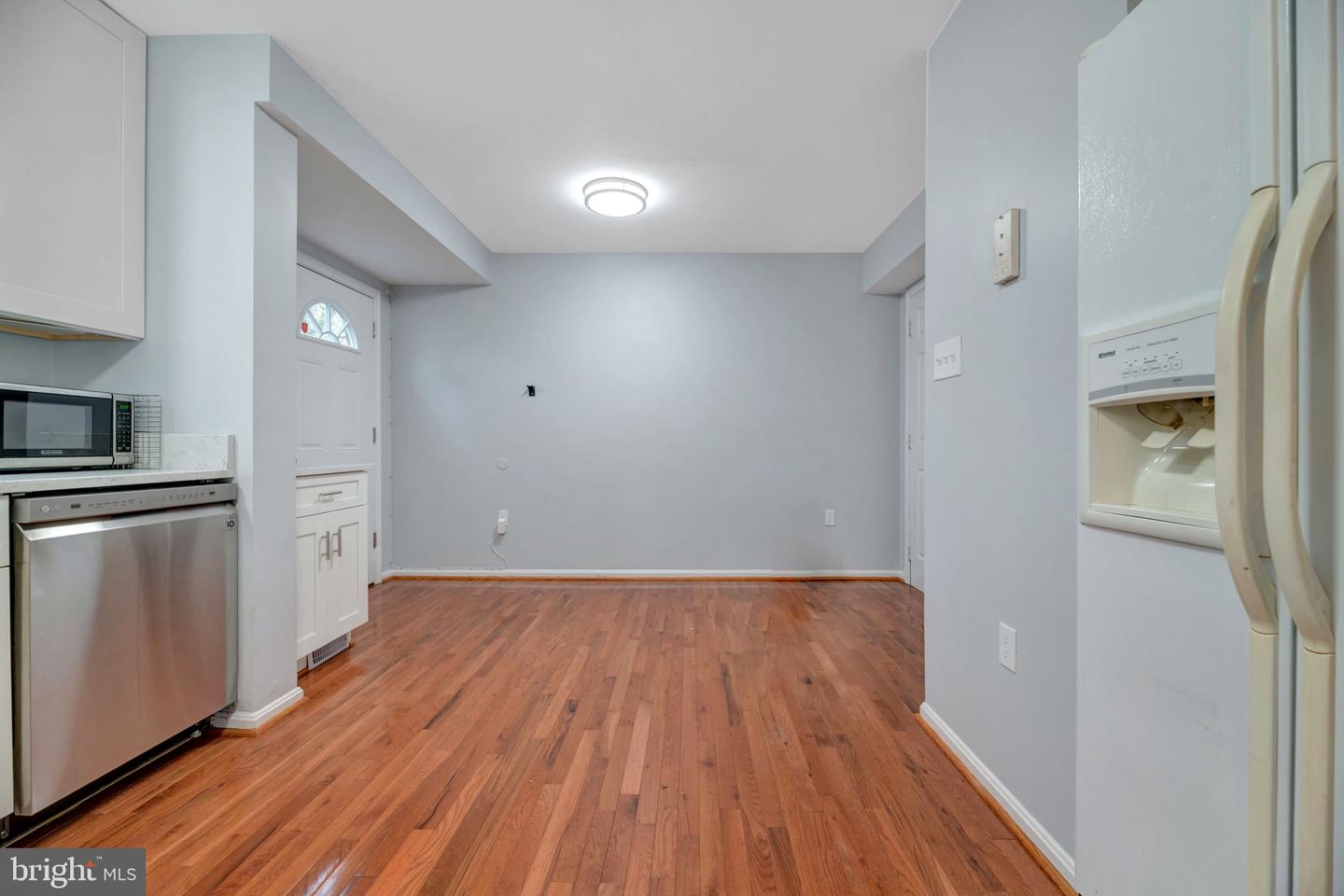 1105 61st Ave Property Photo 2