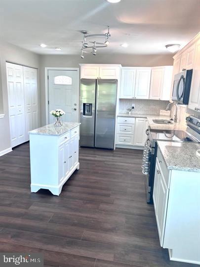 2105 Ruatan St Property Photo 8