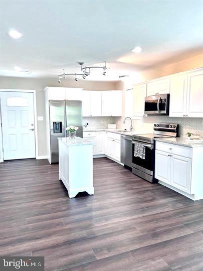 2105 Ruatan St Property Photo 11