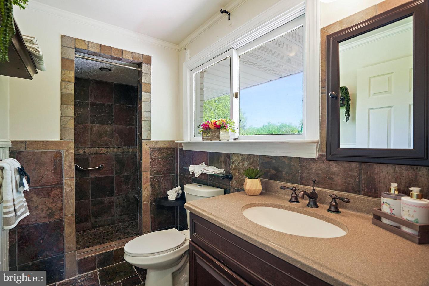 2610 Old Largo Rd Property Photo 22