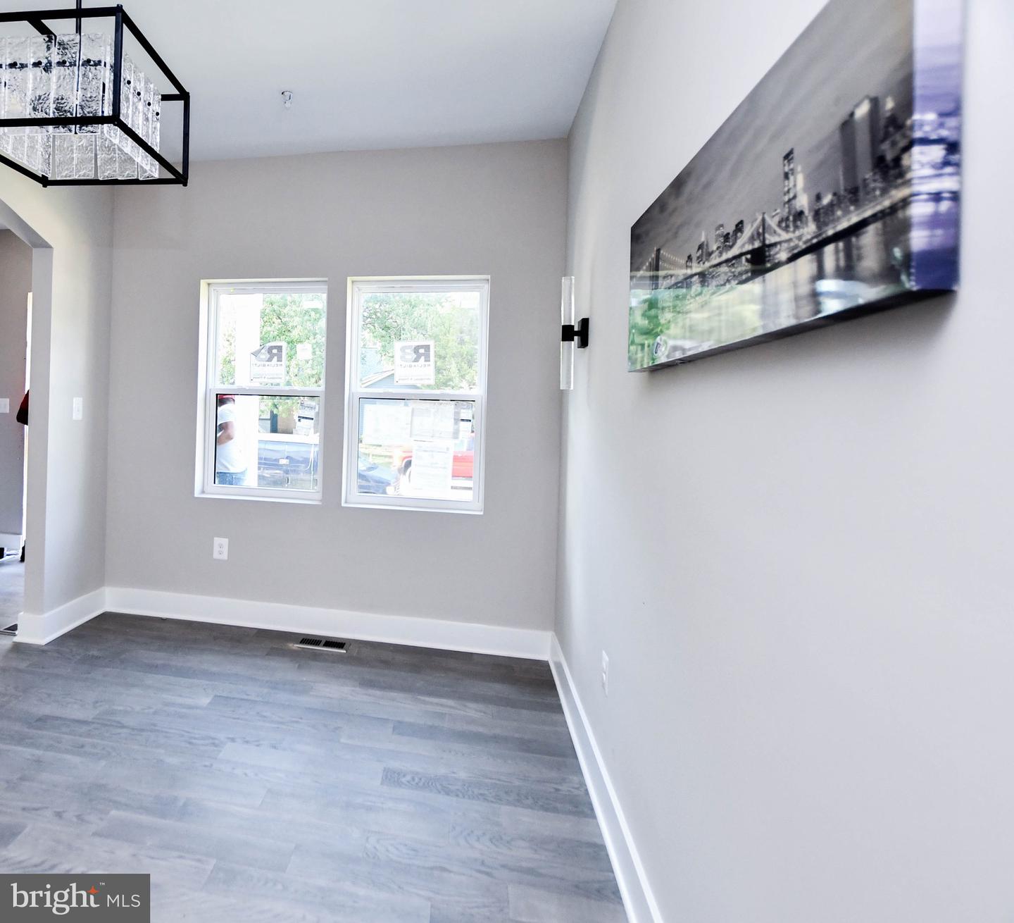 16305 Ayrwood Ln Property Photo 3