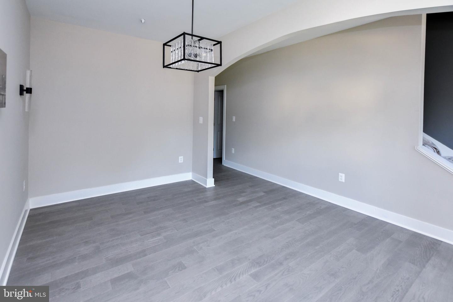 16305 Ayrwood Ln Property Photo 4