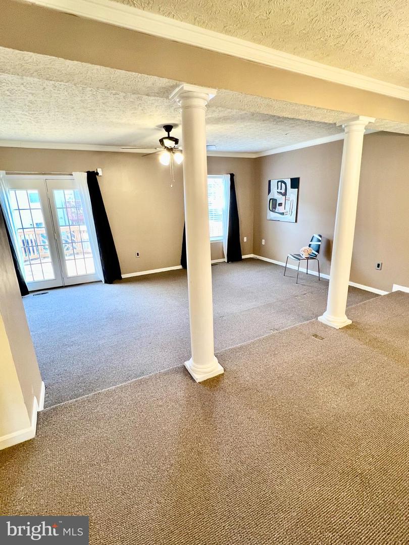 9018 Lake Largo Dr Property Photo 10