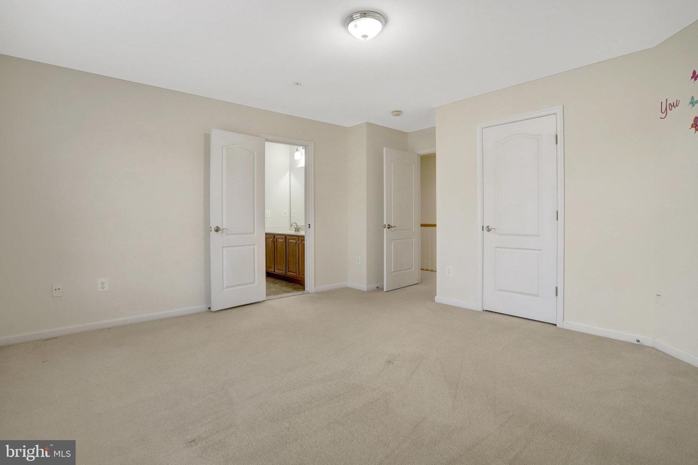206 Garden Gate Ln Property Photo 34