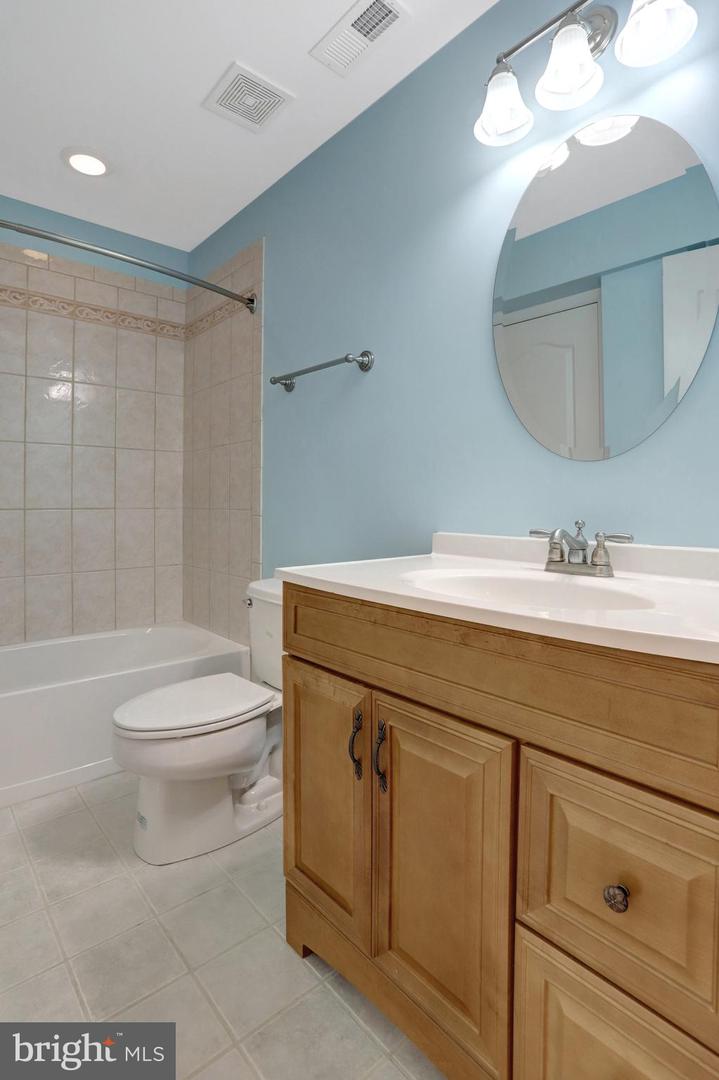 206 Garden Gate Ln Property Photo 73
