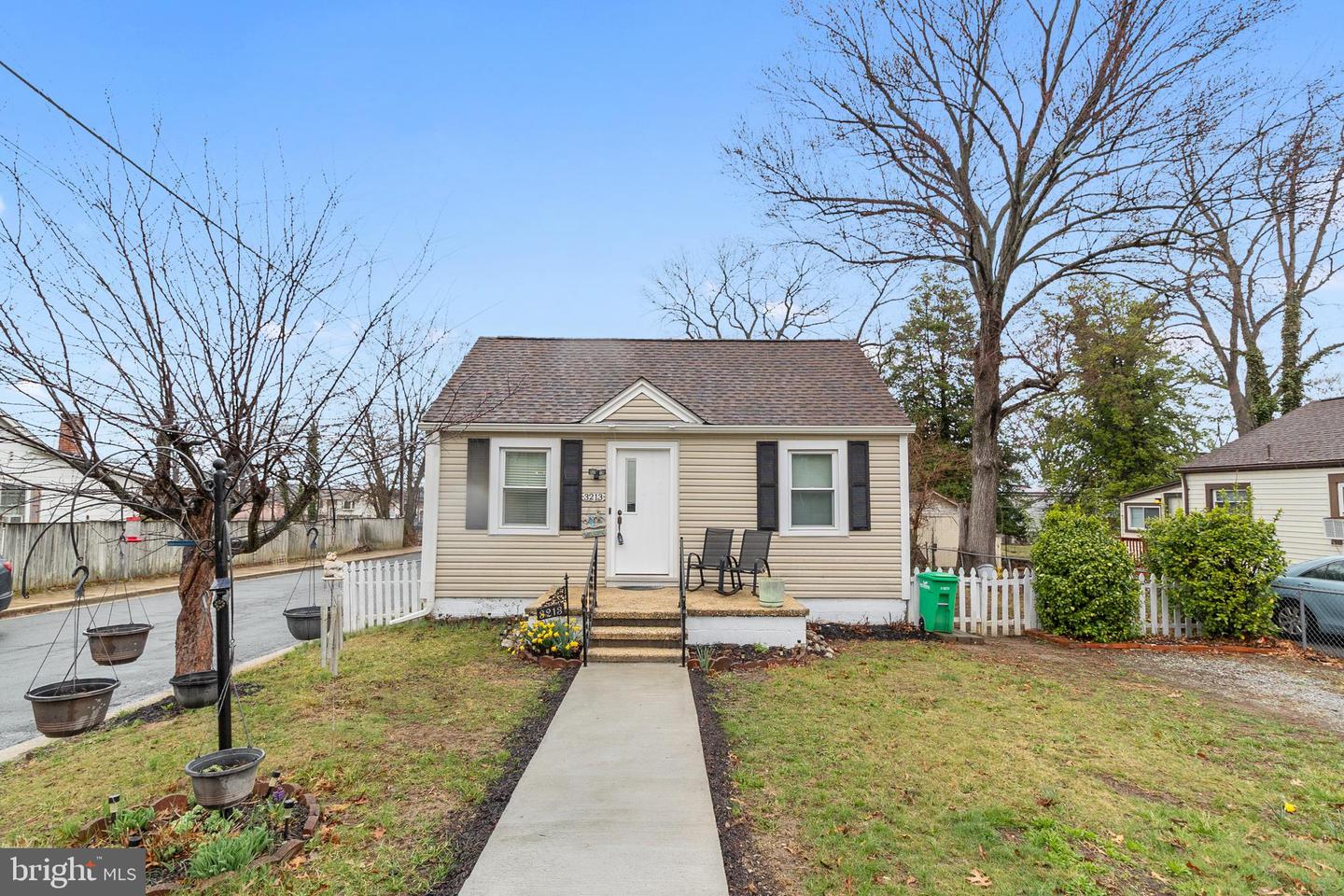 3213 Maygreen Ave Property Photo 1