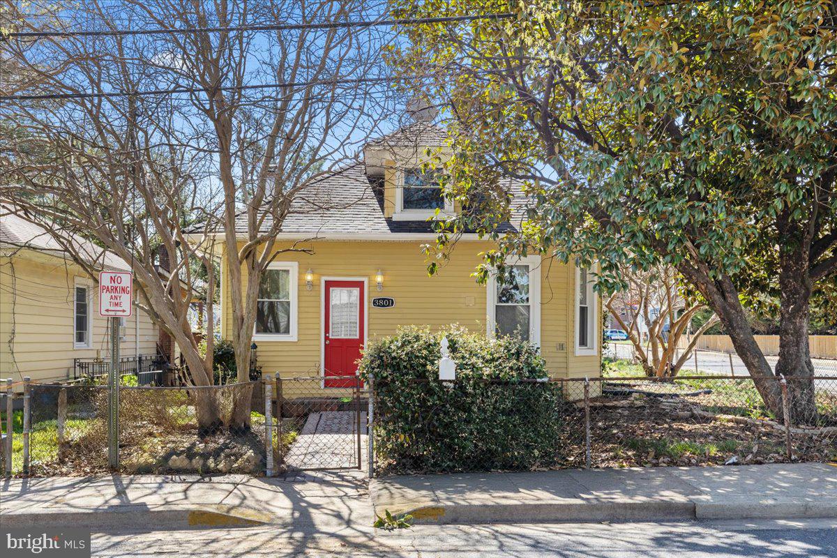 3801 Taylor St Property Photo
