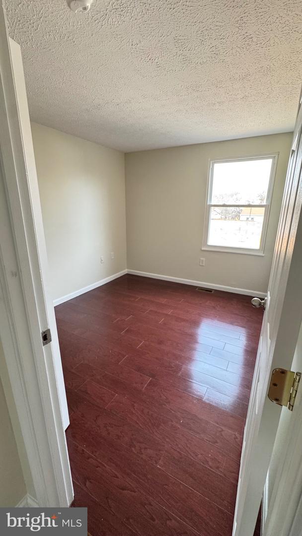 12710 Lunan Rd Property Photo 8