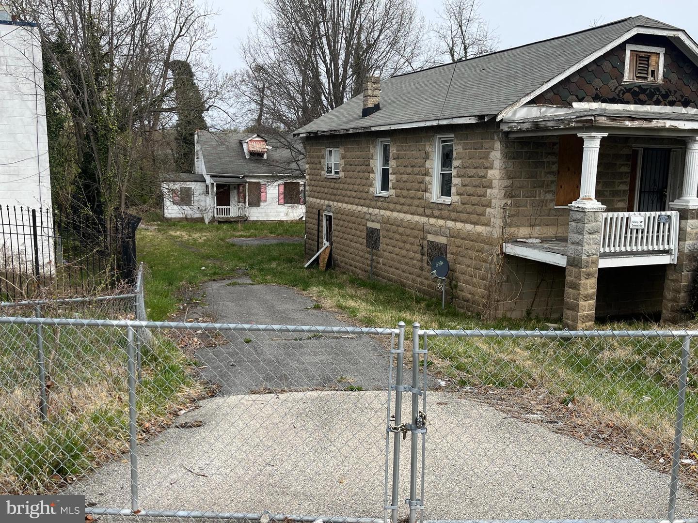 6190 Central Ave Property Photo 10