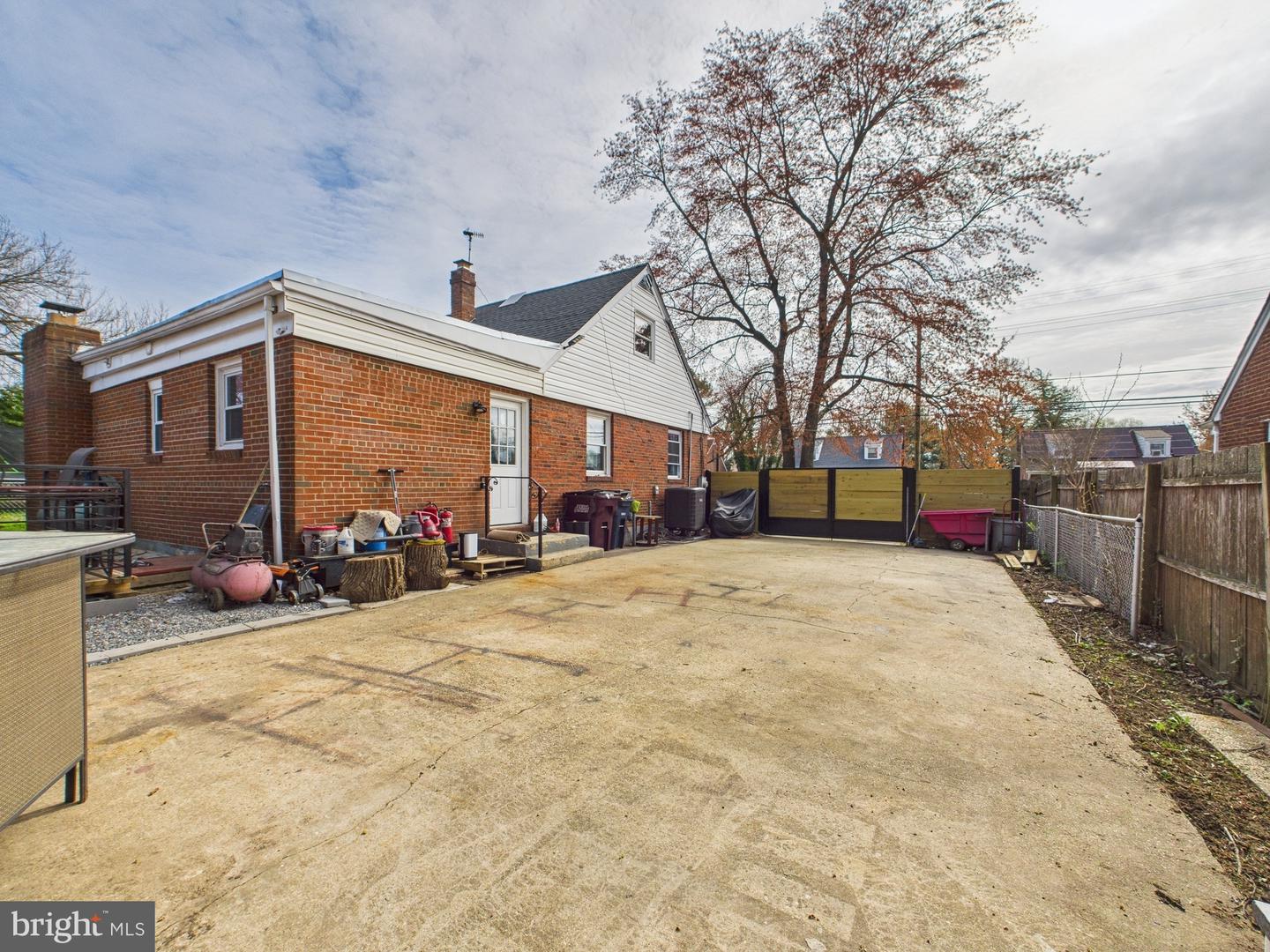 913 Brooke Rd Property Photo 31