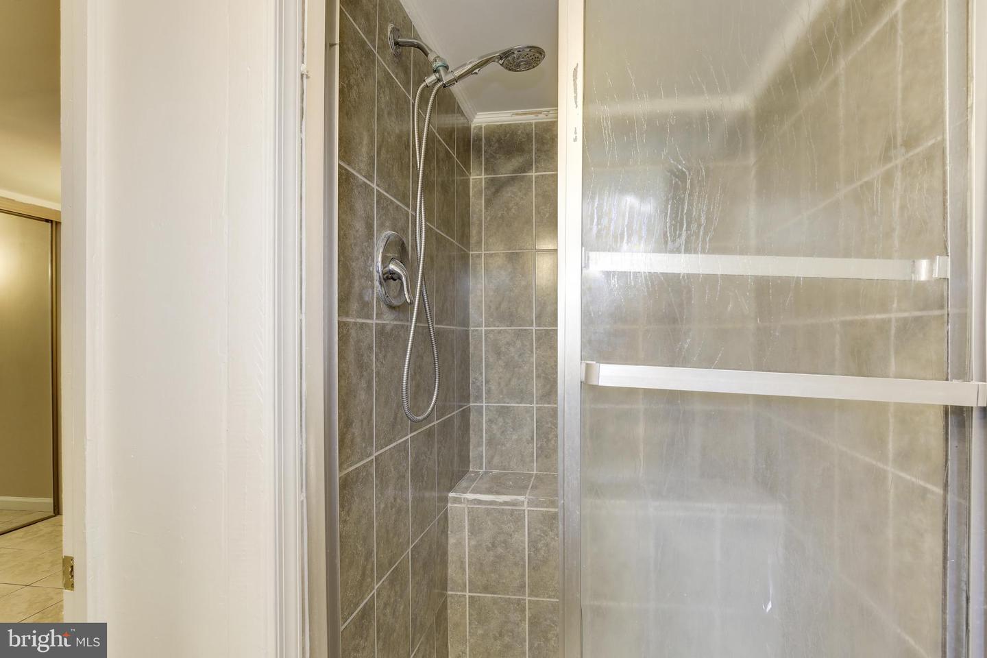 6417 Knollbrook Dr Property Photo 22
