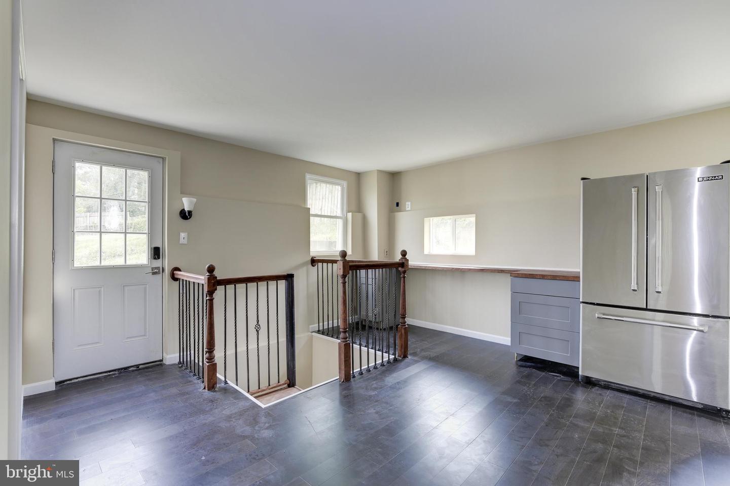 6417 Knollbrook Dr Property Photo 31
