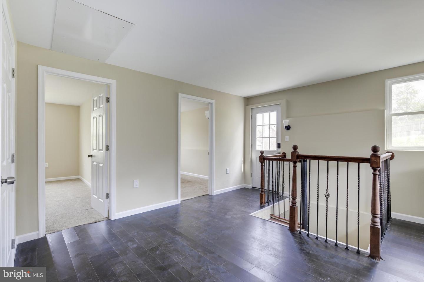 6417 Knollbrook Dr Property Photo 32