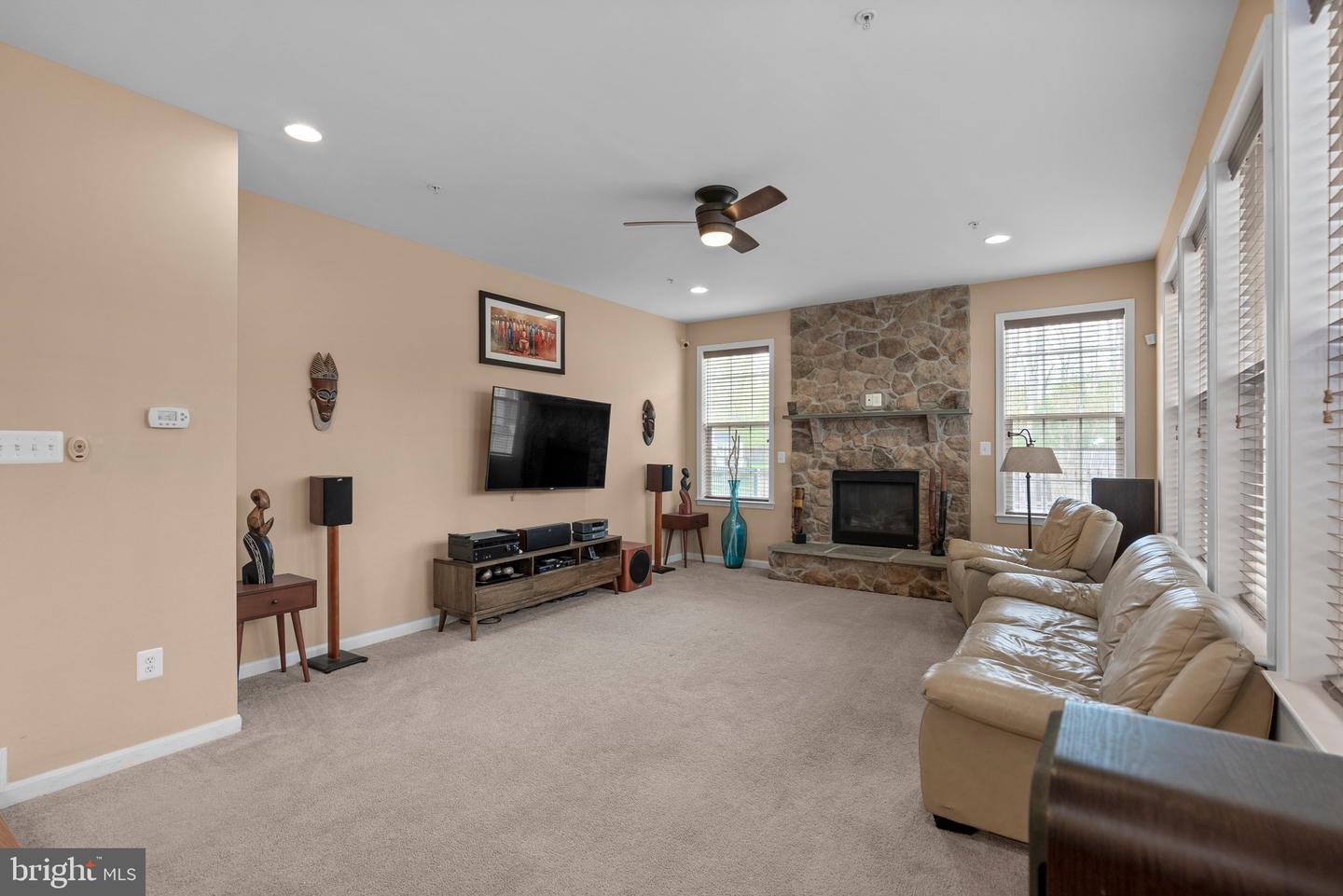 401 Indian Hill Ct Property Photo 17
