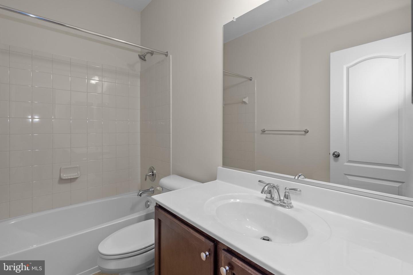 401 Indian Hill Ct Property Photo 25