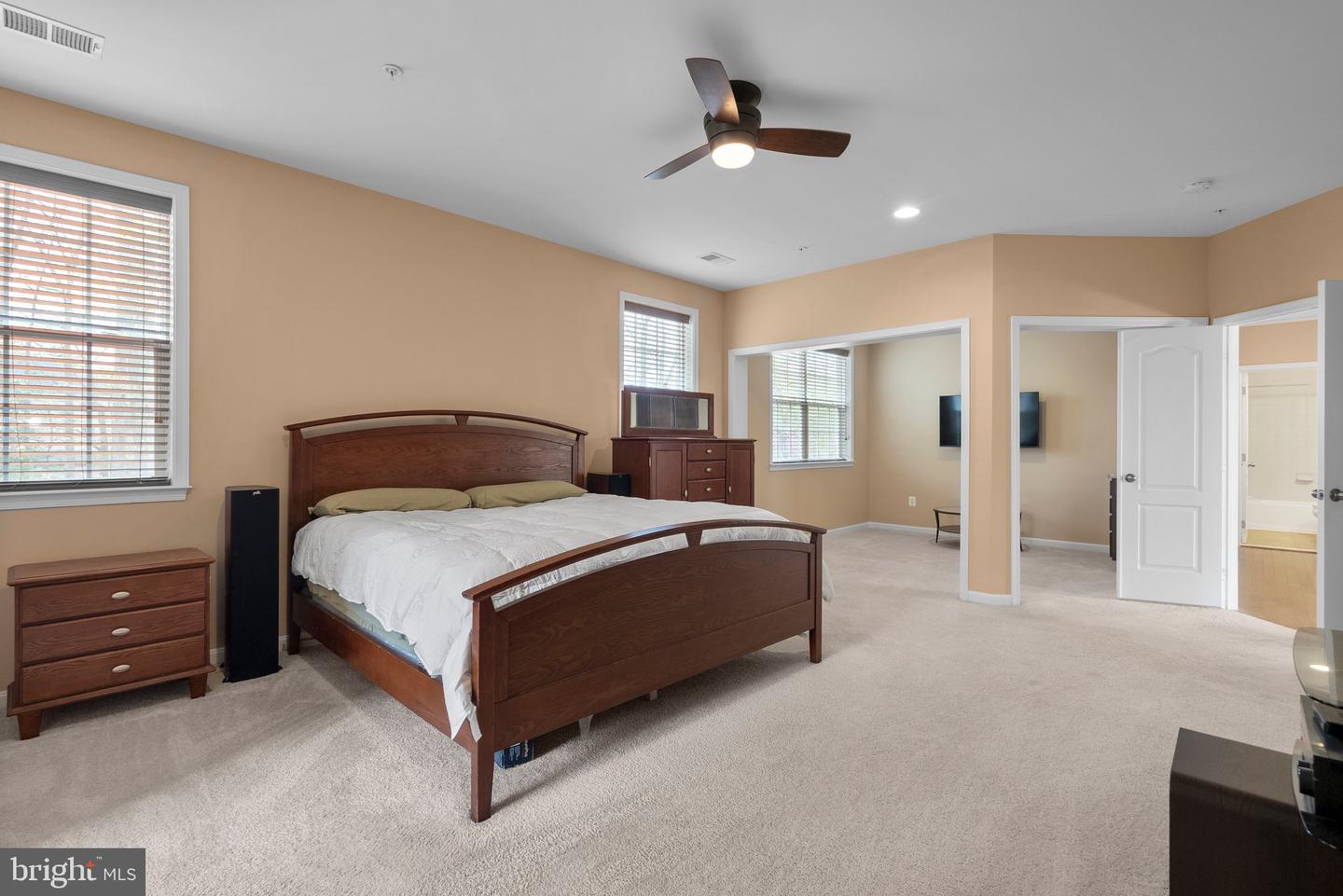 401 Indian Hill Ct Property Photo 31