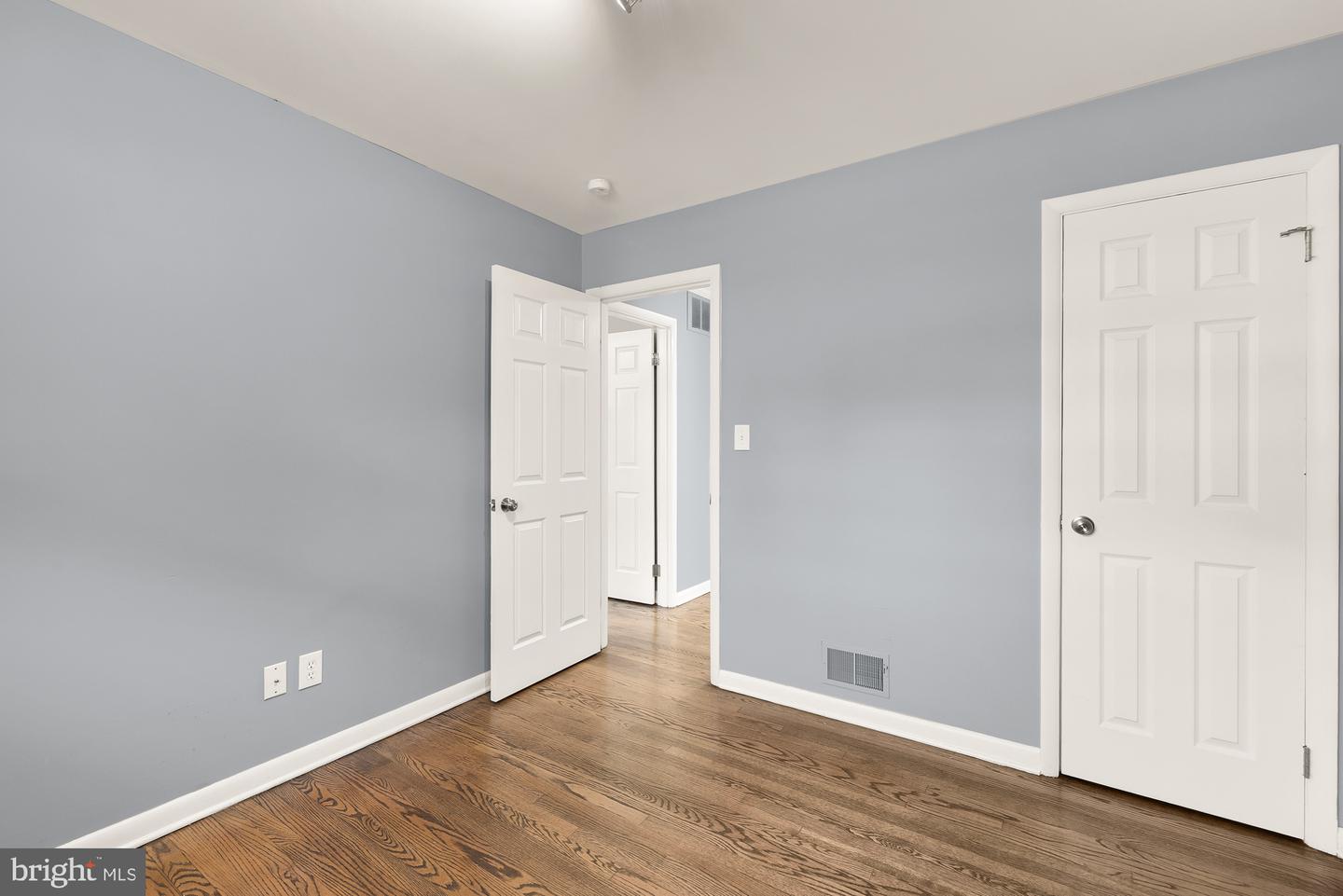 4806 Fox St Property Photo 23