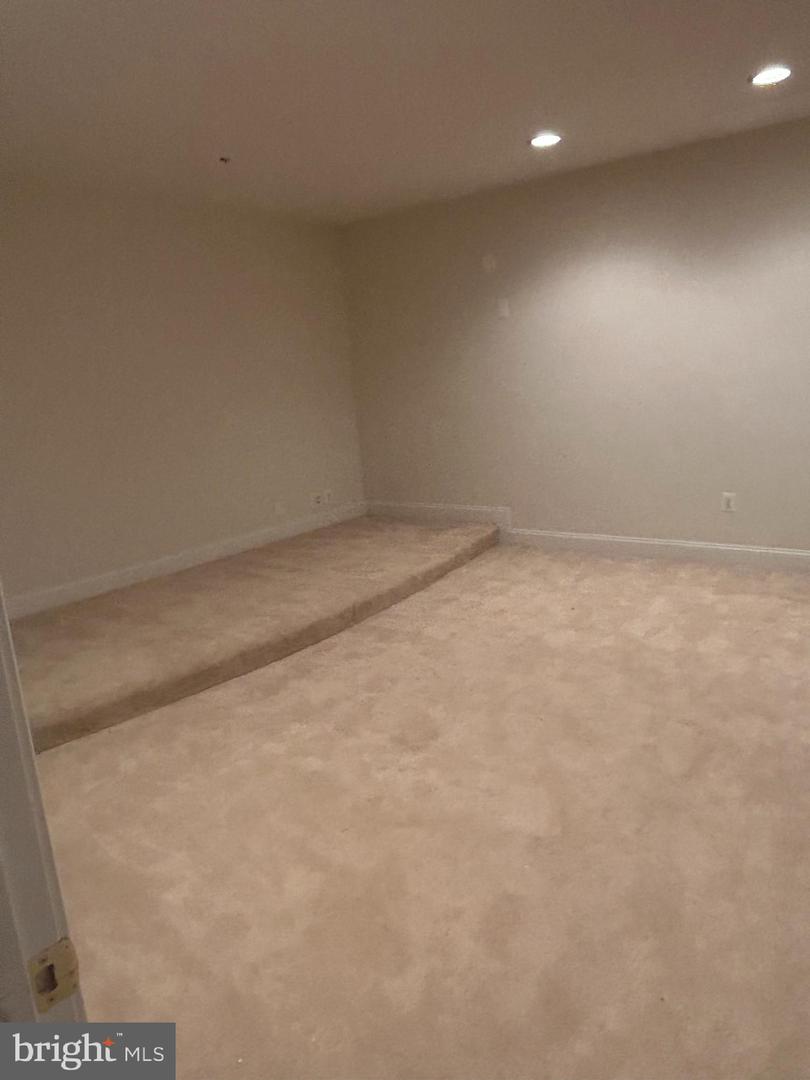 14408 Woodmore Oaks Ct. Property Photo 13
