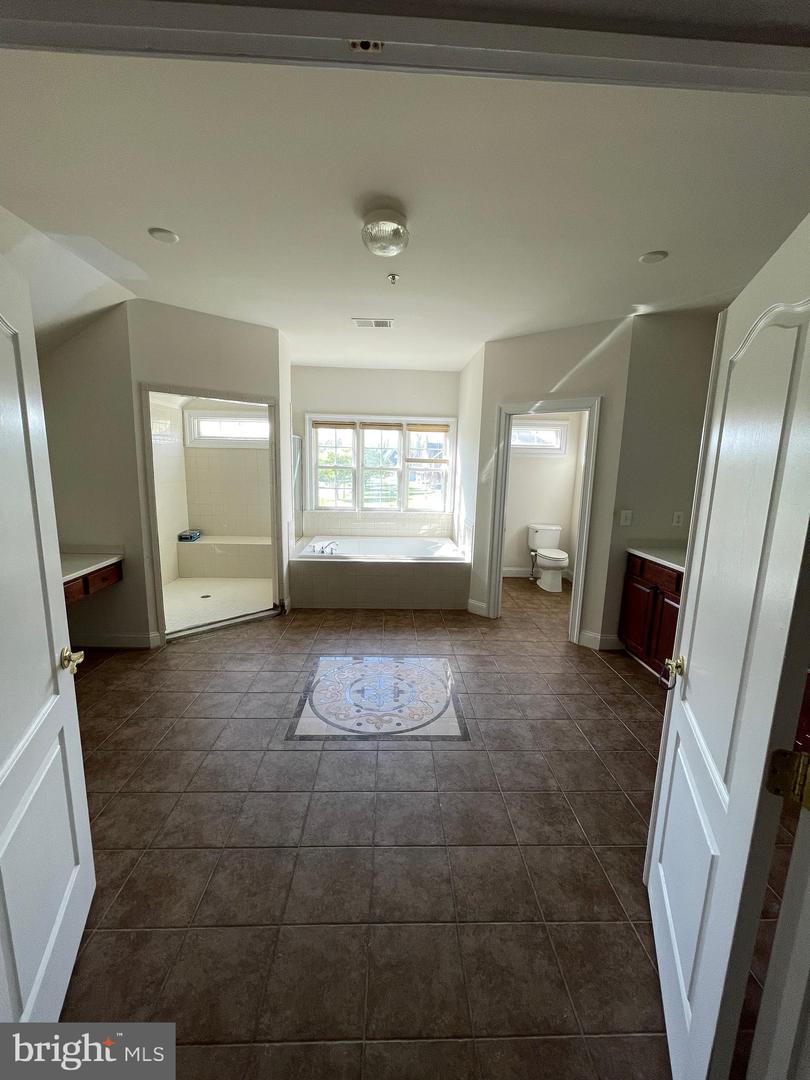 14408 Woodmore Oaks Ct. Property Photo 39