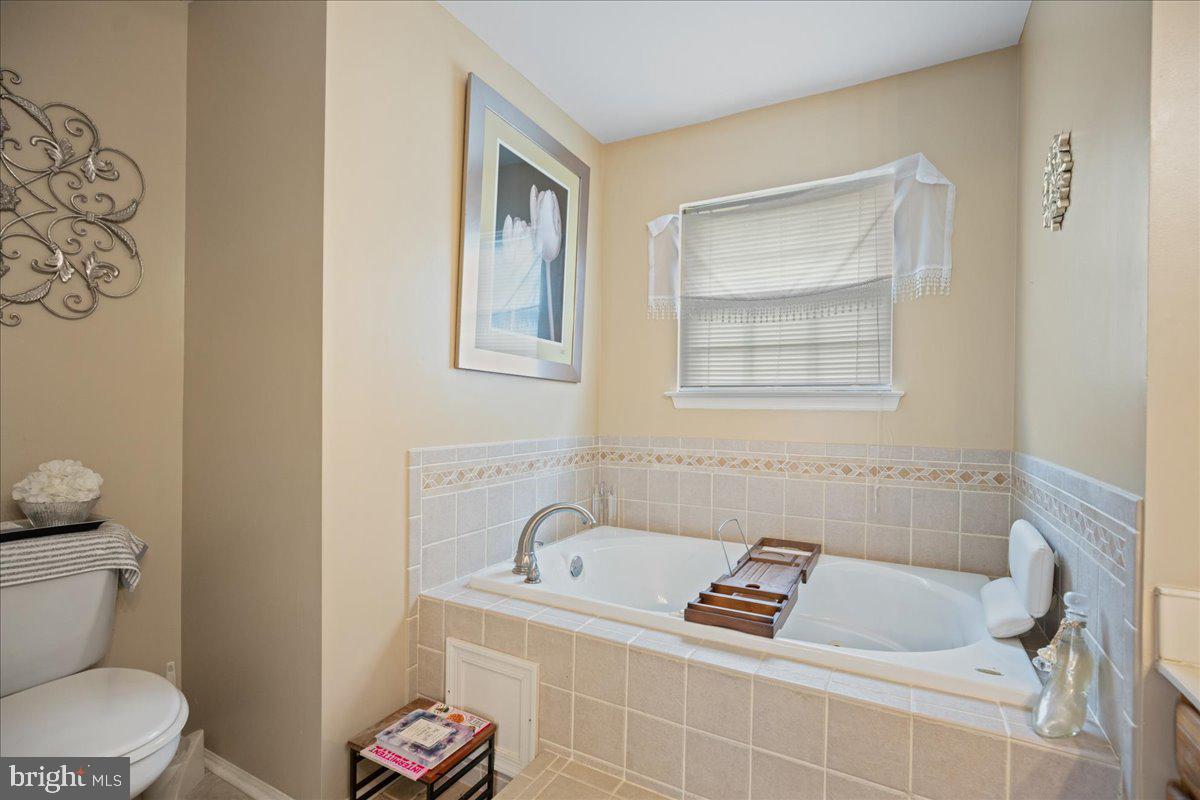 9402 Tellico Pl Property Photo 29