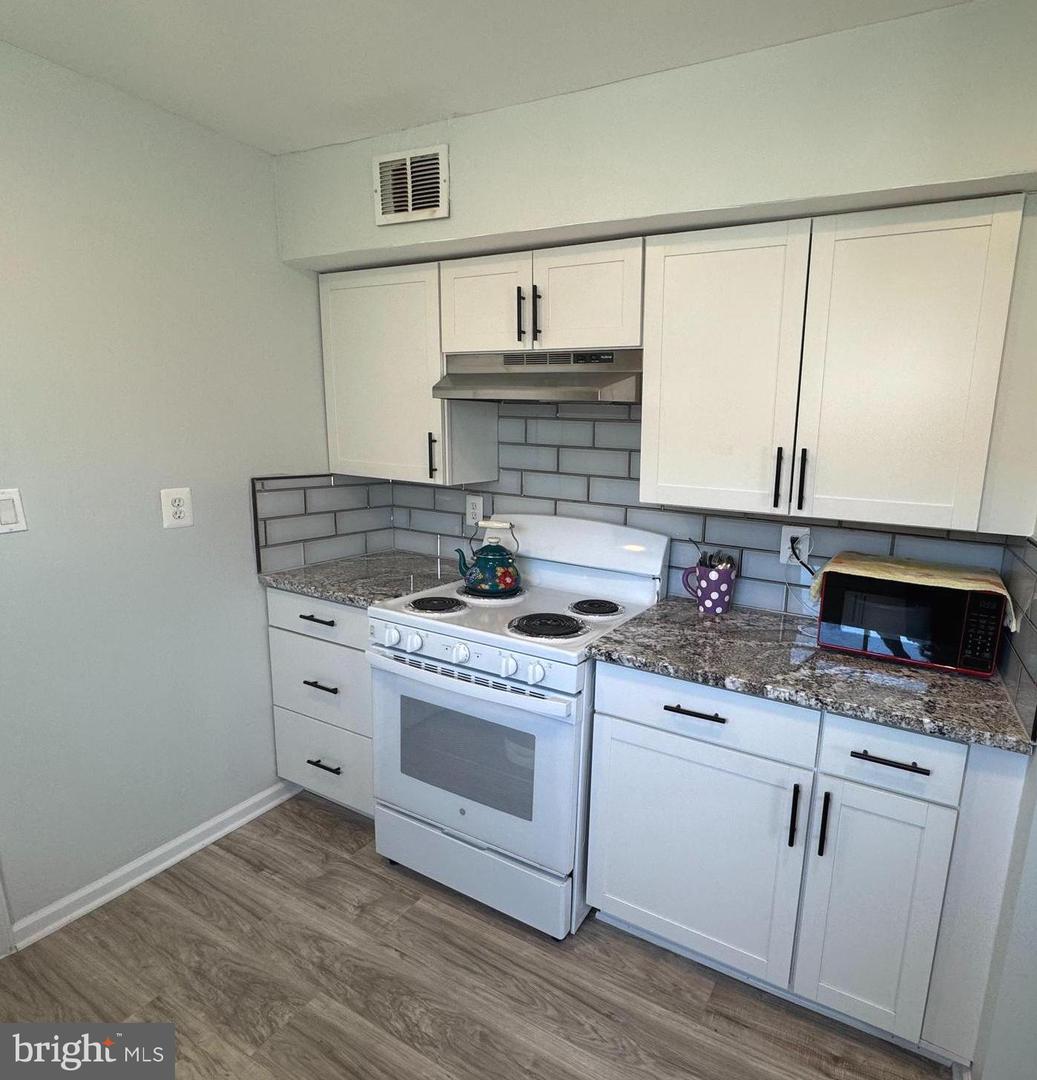 3207 Randall Rd Property Photo 6