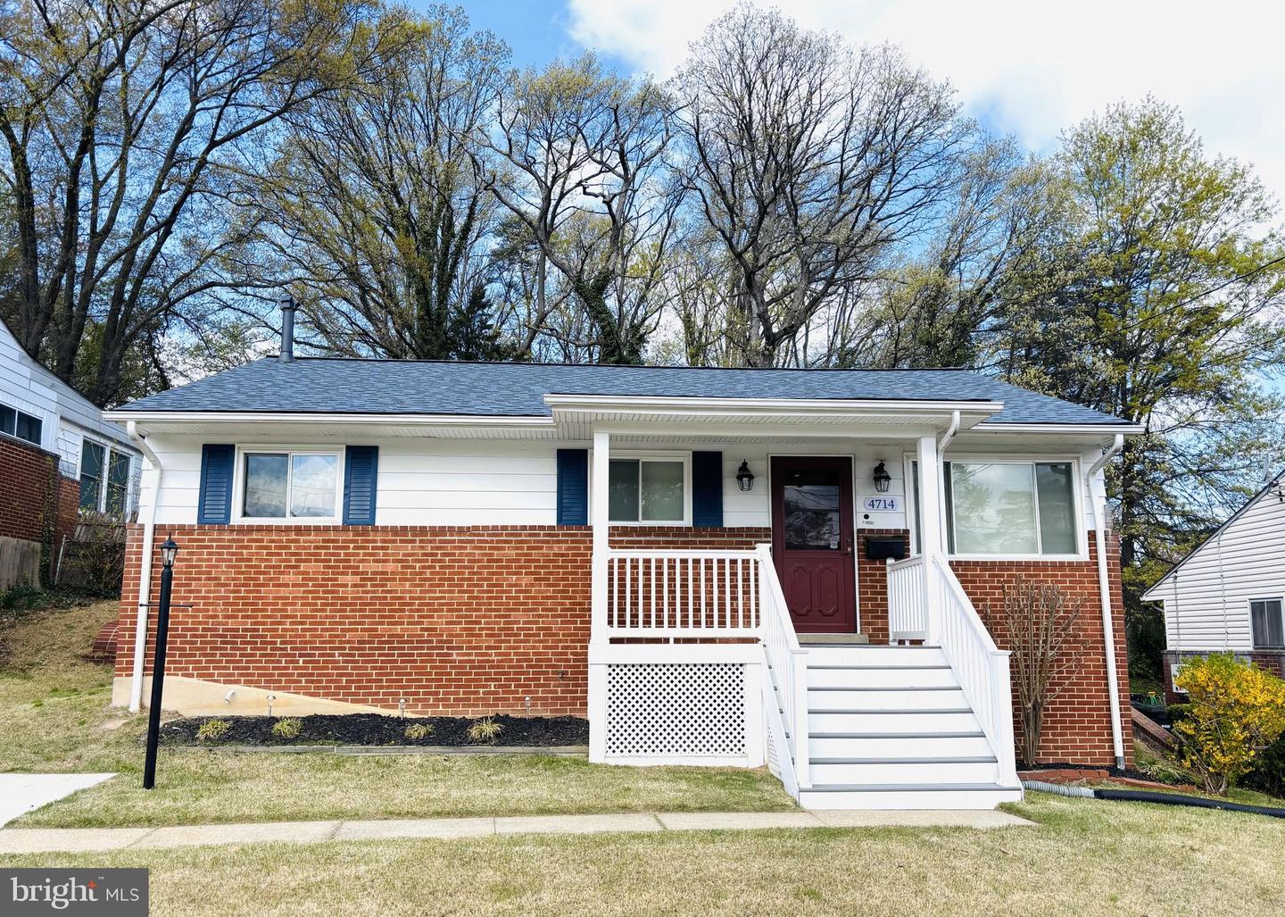 4714 Glenoak Rd Property Photo 1