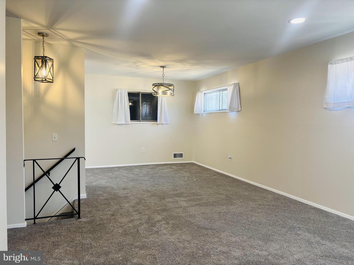 4714 Glenoak Rd Property Photo 12