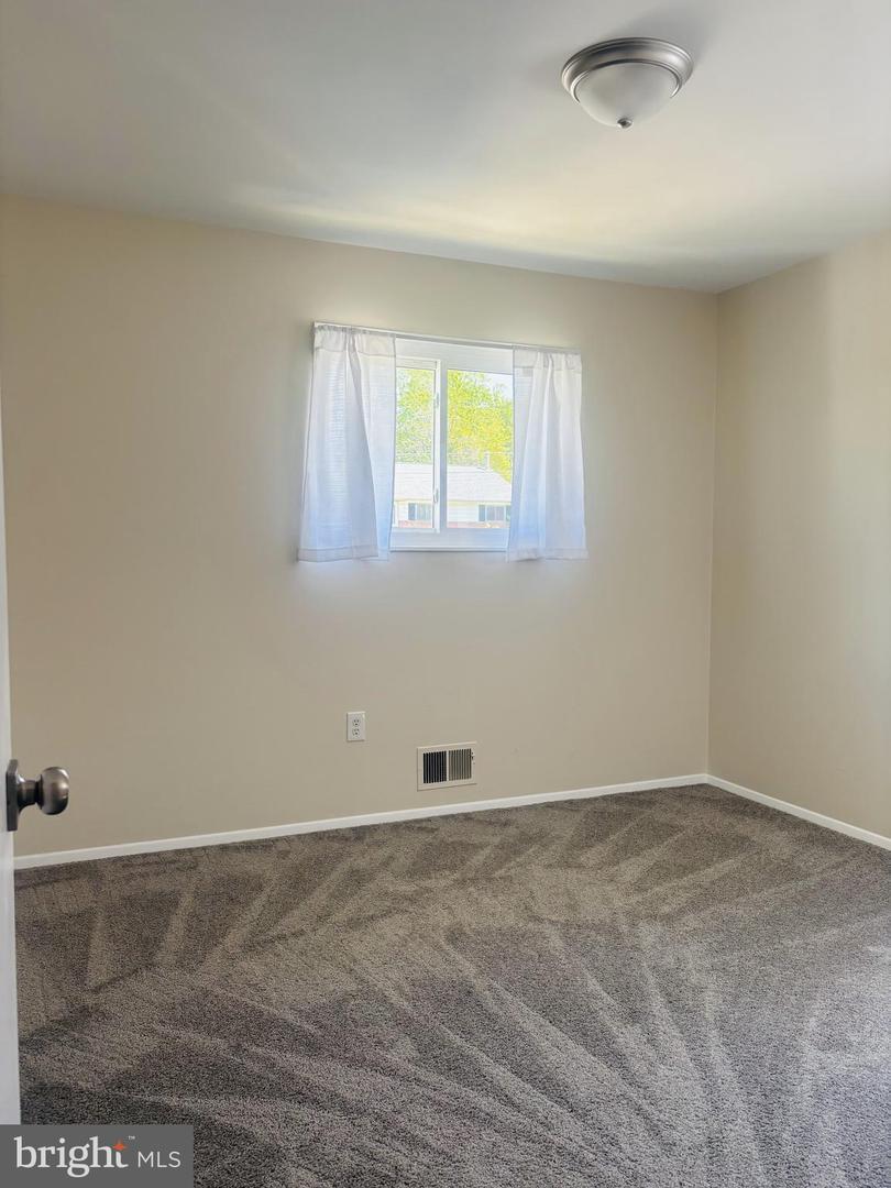 4714 Glenoak Rd Property Photo 21