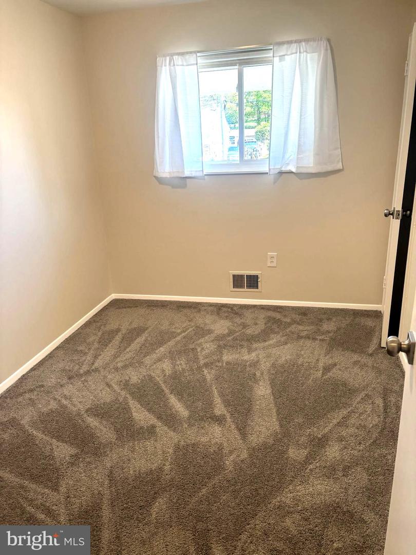 4714 Glenoak Rd Property Photo 22