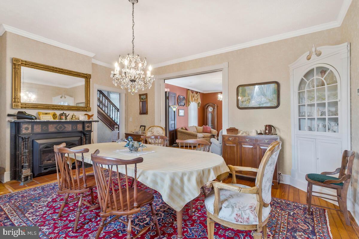 1110 Montgomery St Property Photo 10