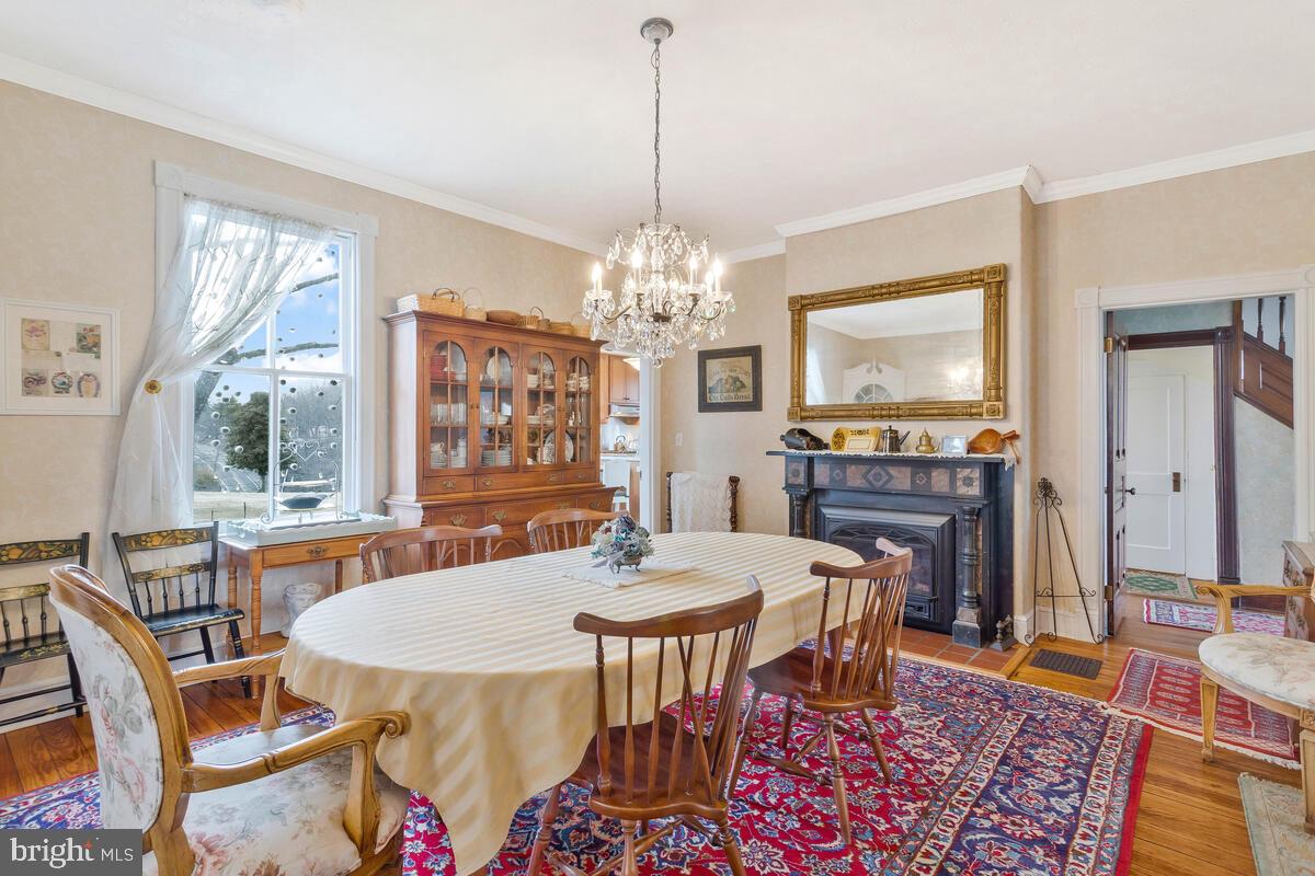 1110 Montgomery St Property Photo 11