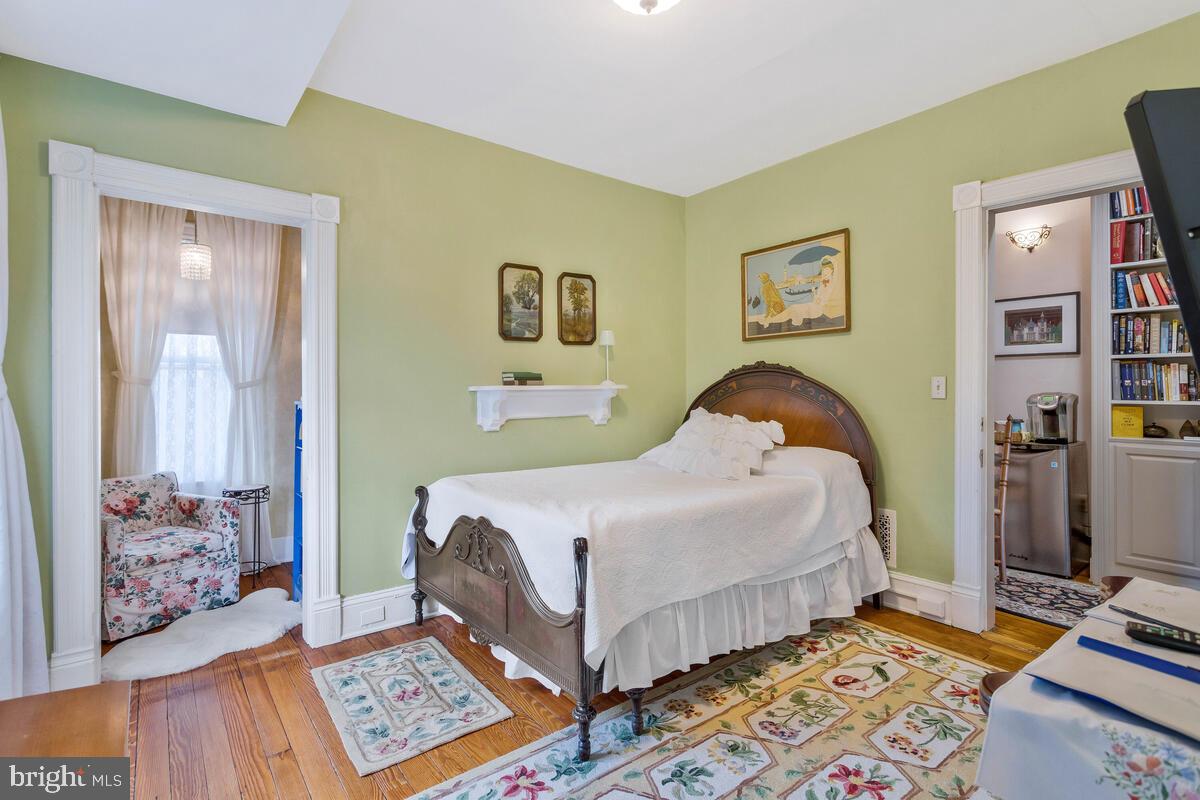 1110 Montgomery St Property Photo 27