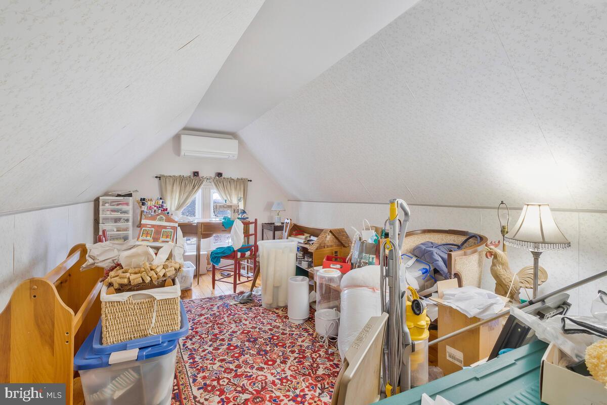 1110 Montgomery St Property Photo 46
