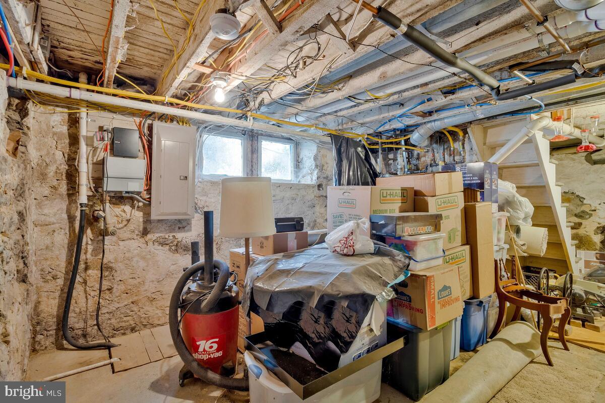1110 Montgomery St Property Photo 56