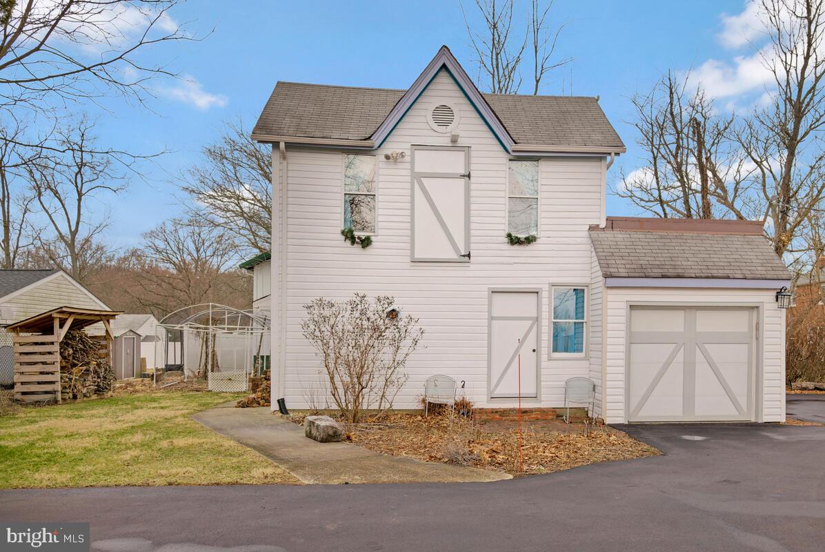 1110 Montgomery St Property Photo 64